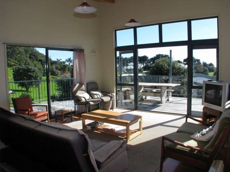 10 Logans Lane Kuaotunu_1