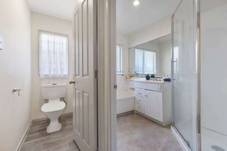 17 & 17A Heathridge Place Burswood_6