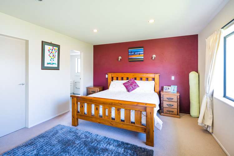108 Guildford Drive Paraparaumu Beach_12