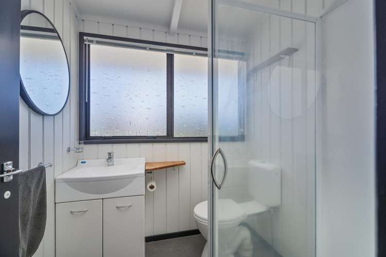 117 Winslow Place Matarangi_11