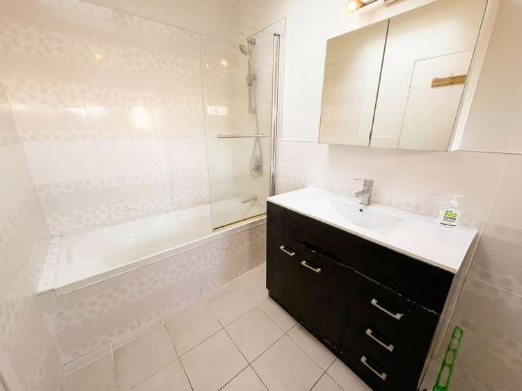 482A Hillsborough Road Mt Roskill_8