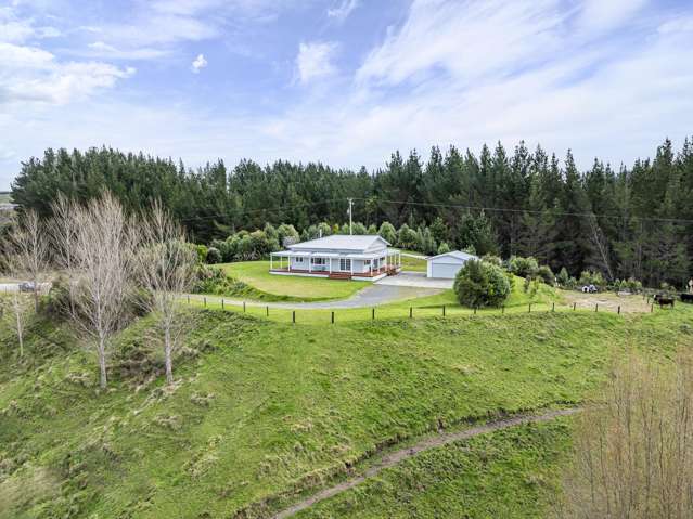 Immaculate three bedroom home with coastal views