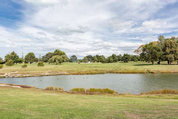 21 Hunter Drive Awatoto_17