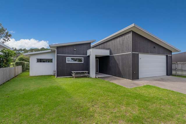 112 Ashley Place Matarangi_1
