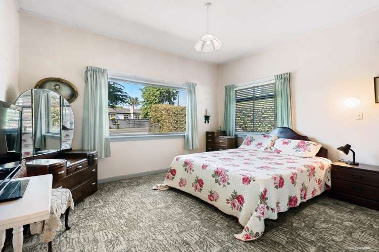 43 Onewa Road Northcote_9