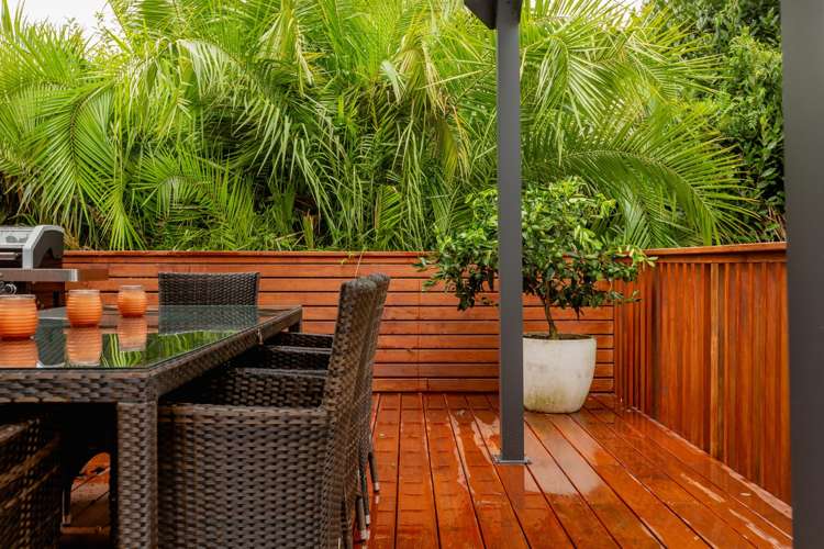 8b Resolution Road Welcome Bay_12