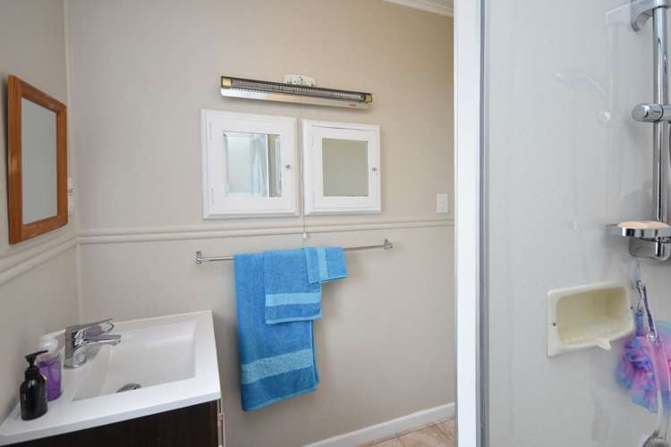 12 Asquith Street Caversham_12