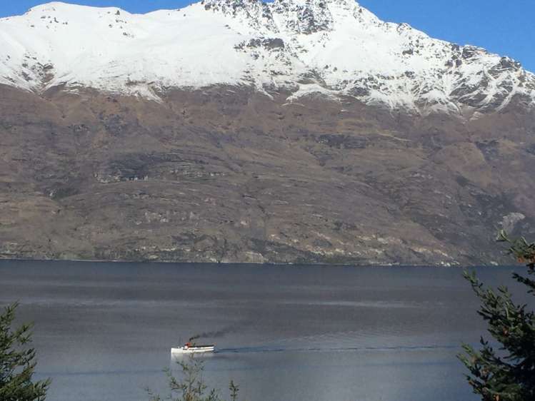 21 Mackinnon Terrace Fernhill/Sunshine Bay_1