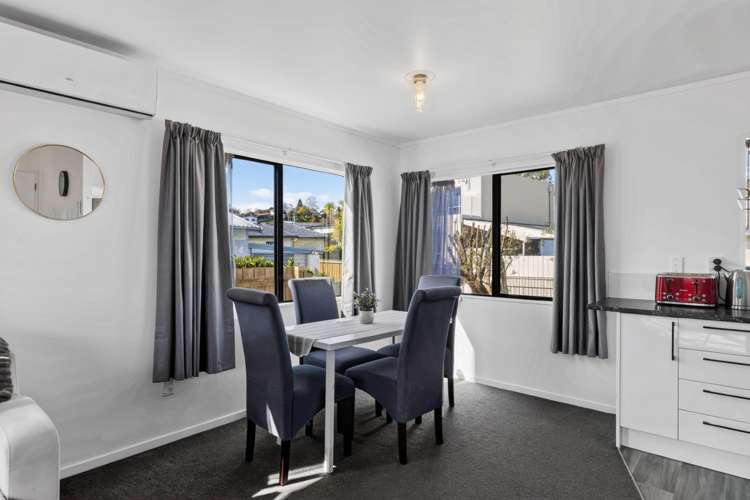 8A Solomon Street Brookfield_6
