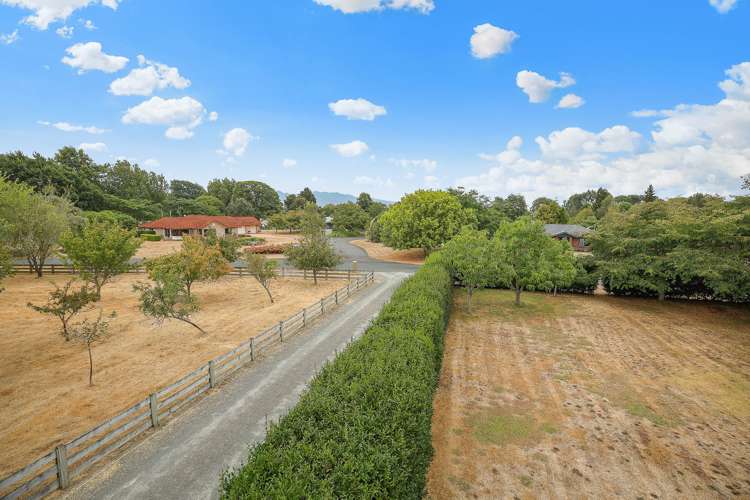 130 Holmwood Drive Ngahinapouri_23