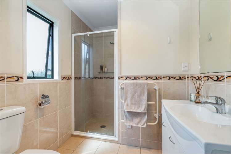 25 Skip Lane East Tamaki_7