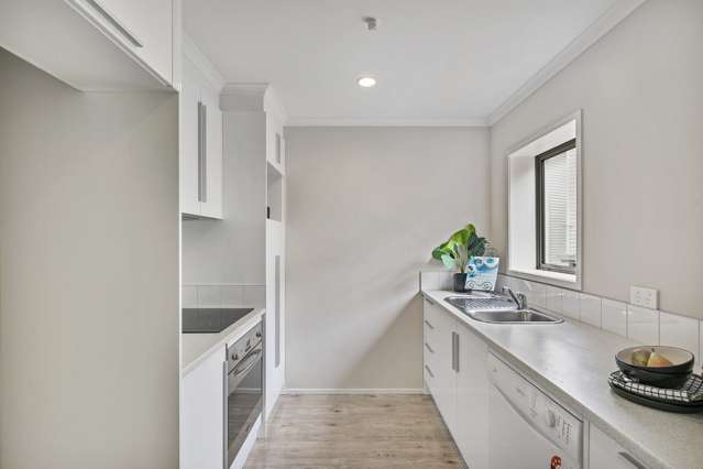 15/13 Kaihu Street Northcote_3