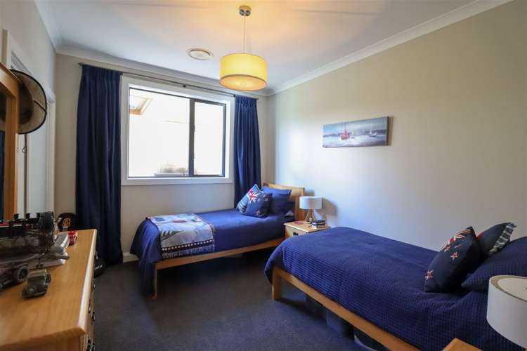 10 Meadowstone Street Gleniti_11