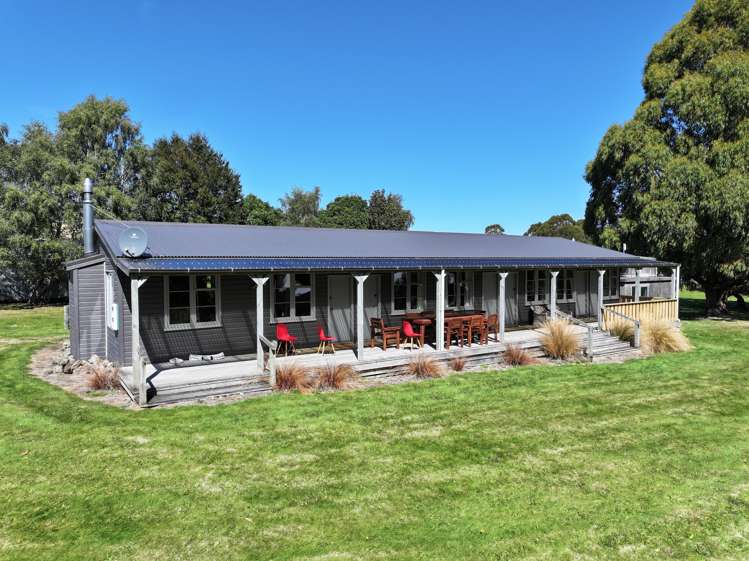 3730 Blackmount Redcliff Road Blackmount_5