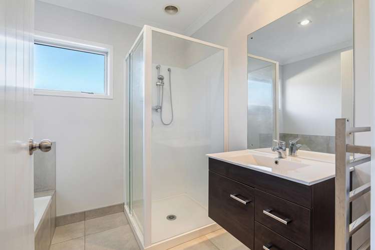 81 Maylee Crescent Gulf Harbour_9