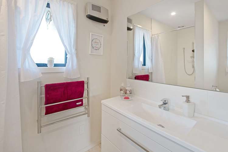 11 Picadilly Avenue Casebrook_7