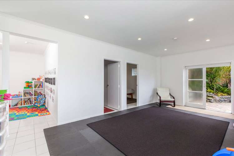 241 Golf Road Titirangi_7