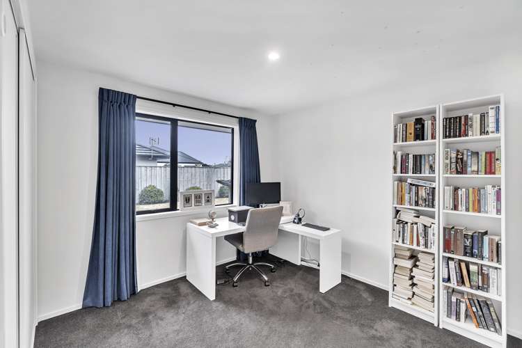 24 Bonecrusher Street Lincoln_12