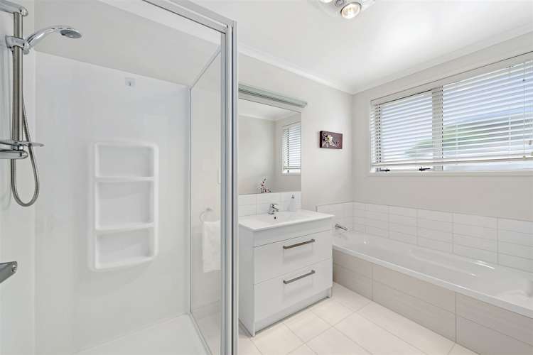 16 Seashell Drive Papamoa_11