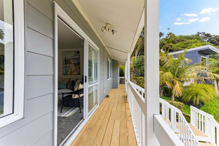 37 Foster Avenue Huia_12