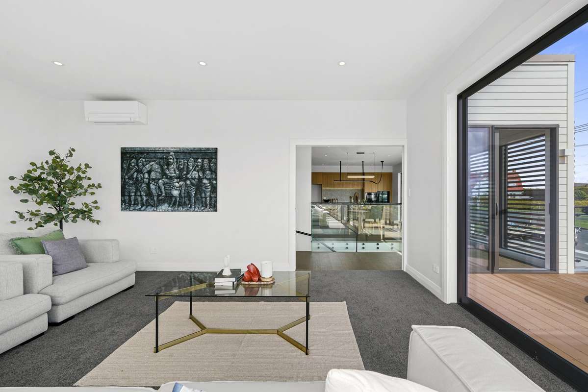64 Codrington Crescent_4