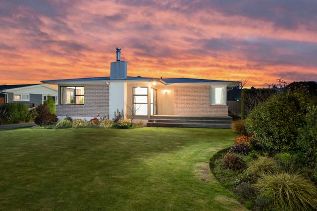 4 Newbourne Crescent Redwoodtown_3