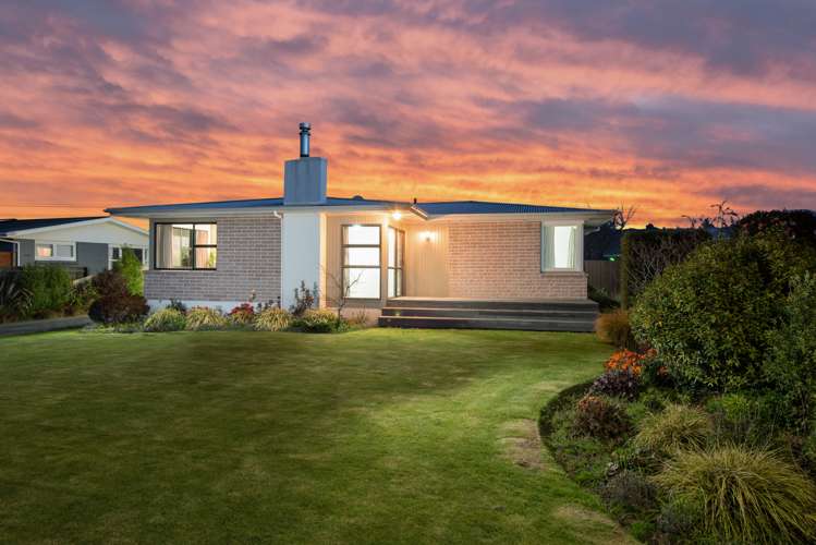 4 Newbourne Crescent Redwoodtown_3