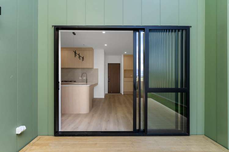 23 Karaka Village Parade Karaka_30