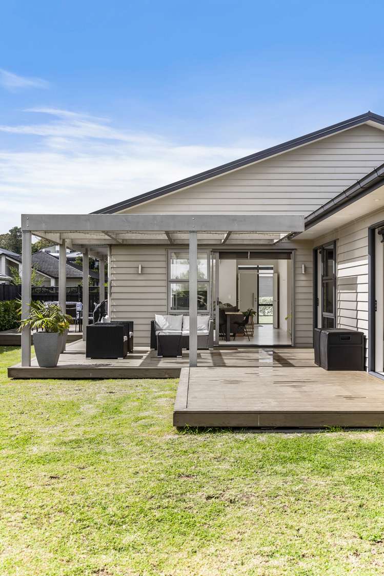 27 Doidge Street Beachlands_16