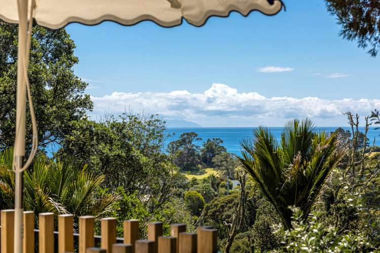 31 Victoria Road South Onetangi_12