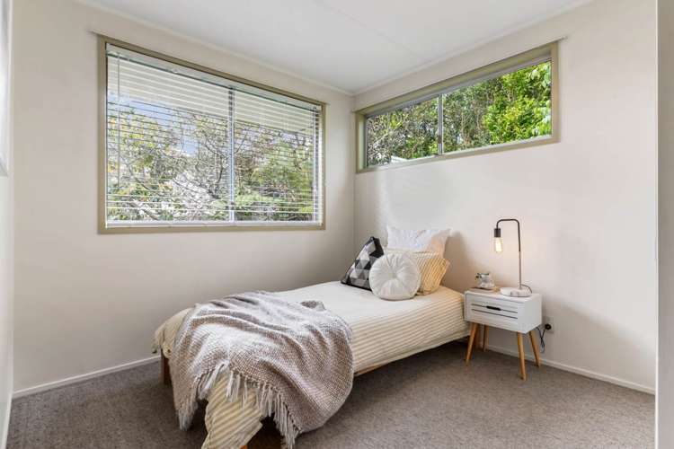 20 Oruamo Place Beach Haven_20