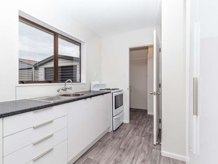 2/111 Gilberthorpes Road Hei Hei_1