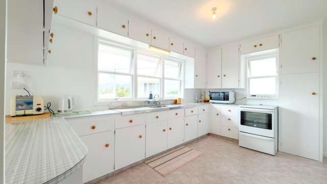 216 Tony Avenue Thames_2