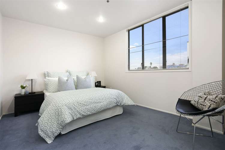 5a/173 Hurstmere Road Takapuna_12