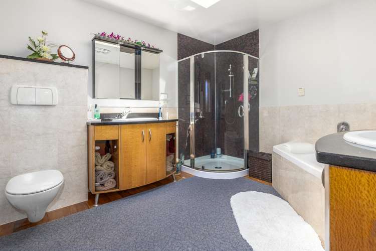 24 Newry Road Raumati Beach_13