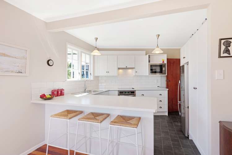 1 Doon Grove Papakowhai_6