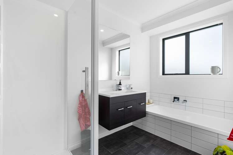 4 Riverstone Place Solway_10