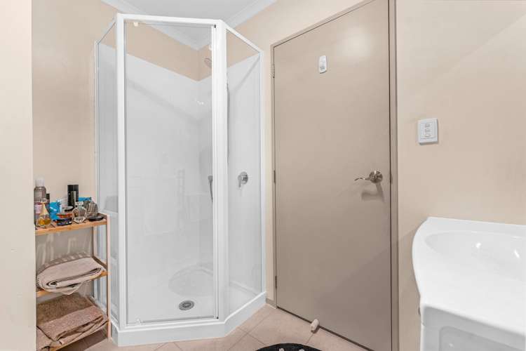 4 Fairford Avenue Henderson_13