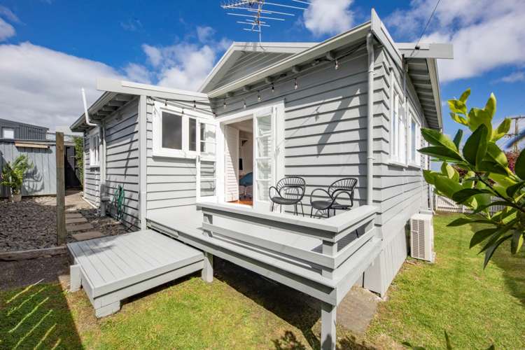 132 Hutchinson Avenue New Lynn_14