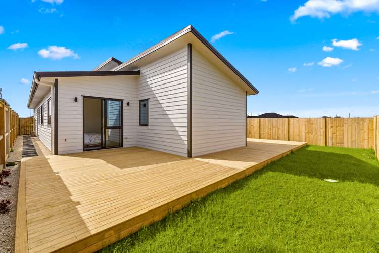 19 Korowhiti Road Clarks Beach_22