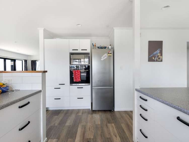 84 Churchill Drive Taradale_21