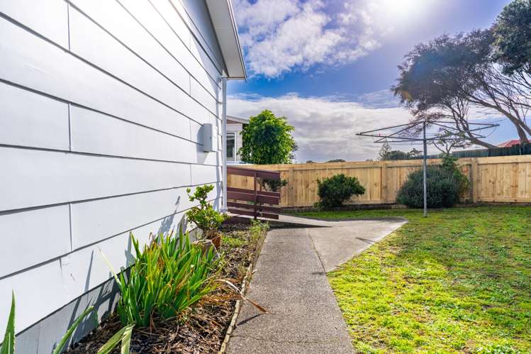 17B Moki Place Ruakaka_24