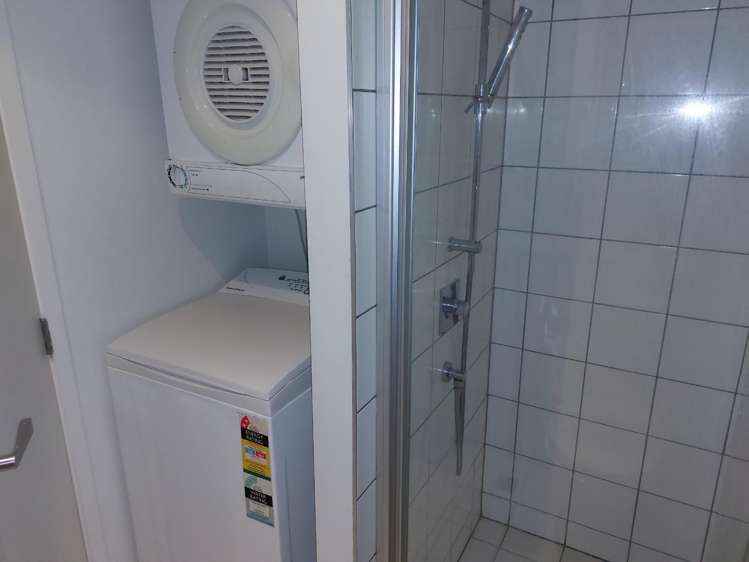 4J/16 Gore Street 10015_4