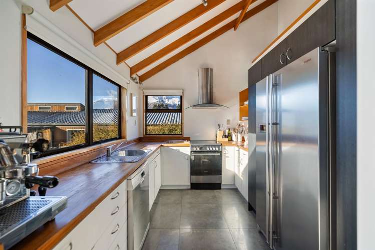 23 Greenstone Place Fernhill/Sunshine Bay_4