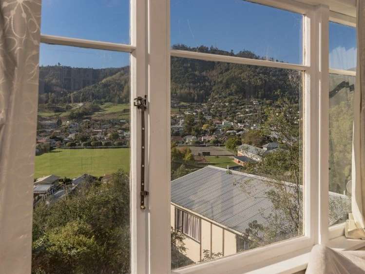 23 Jenner Road Toi Toi_7