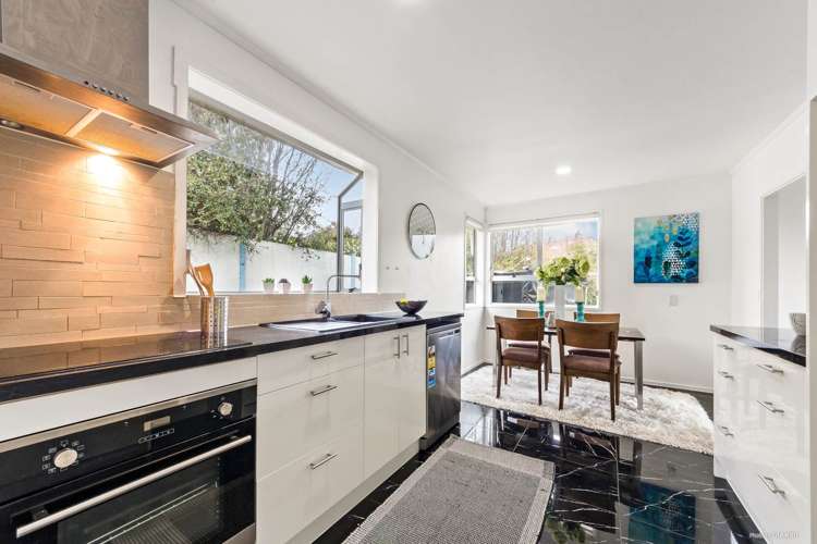 4 Malmo Place Massey_1