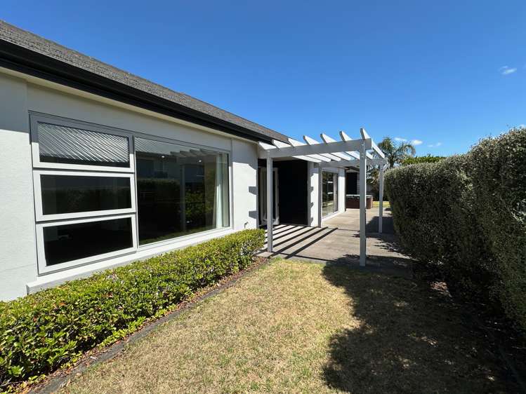 15 Pompano Key Papamoa_13