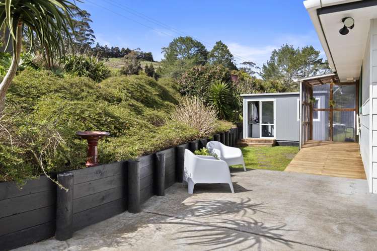 151 Chamberlain Road Bombay_14