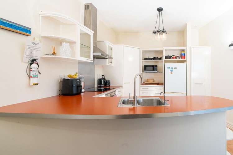 10/125 Thorndon Quay Pipitea_5