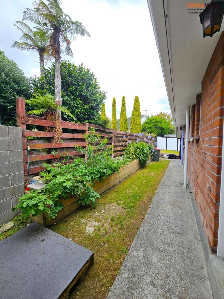 9B Nevada Grove Totara Park_13